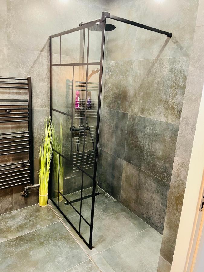 Aici Te Simti Ca Acasa Apartment Iasi Luaran gambar